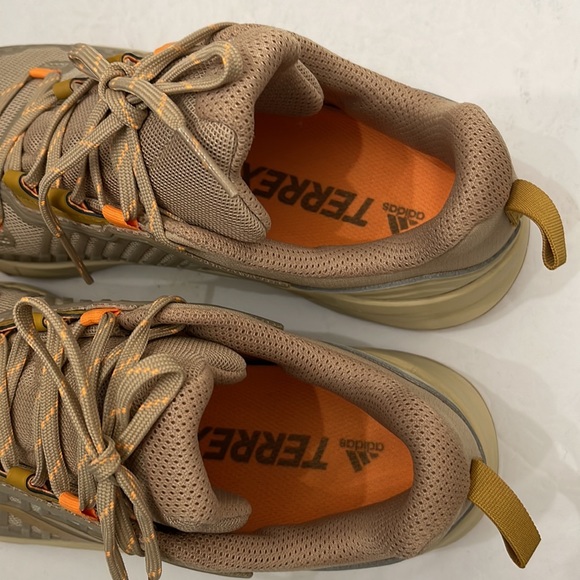 ADIDAS TERREX SWIFT R3 HIKING BEIGE/GOLD/ORANGE SNEAKERS MENS SIZE 10 - Picture 7 of 16